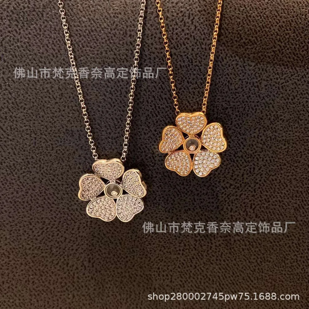 Desginer Chopard Jewelry High Version Five Heart Blütenblatt Dynamic Diamond Halskette für weibliche Xiao Jian Diamond Corolla Herz Anhänger mit 18K Colarbone Cha