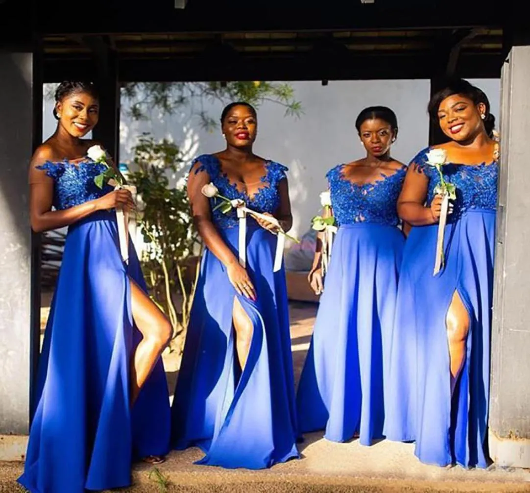 Nya afrikanska flickor Long Royal Blue Front Split A Line Bridesmaid Dresses Plus Size Custom Made Lace Appliqued Beaded Maid of Honor 5428610