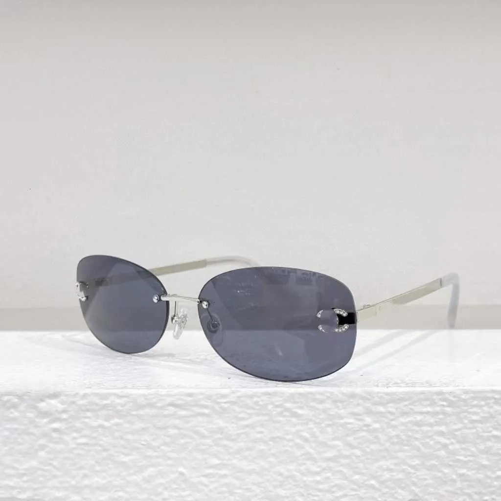DHgate Fashion CH top sunglasses In February of 24 A71559 Tiktok Online Personality Sunglasses for Women Versatile with original box Correct version high quality Fashion Accessories