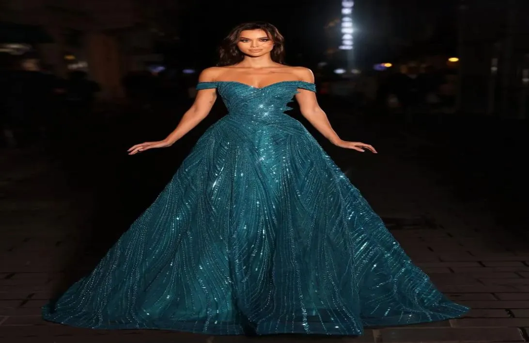 Vestidos de baile azul brilhante Aline sem mangas V de pescoço fora dos ombros Apliques de lantejoulas brilhantes Celebridade do piso formal Eveni5756118