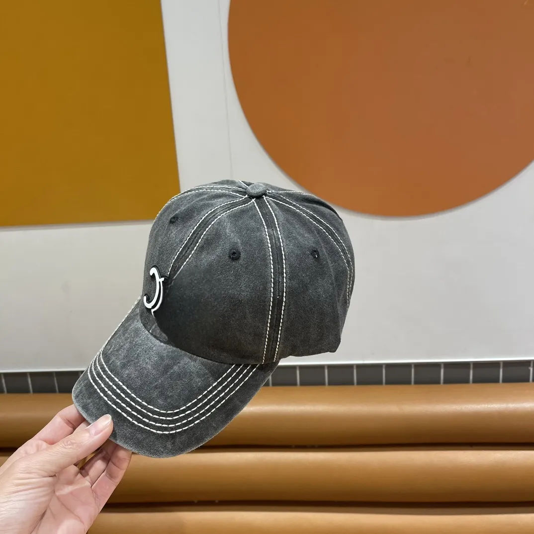 Printemps et été nouveau style vieux chapeau de baseball avec trous chapeau de cowboy rétro classique pour hommes et femmes du même style multicolore en option