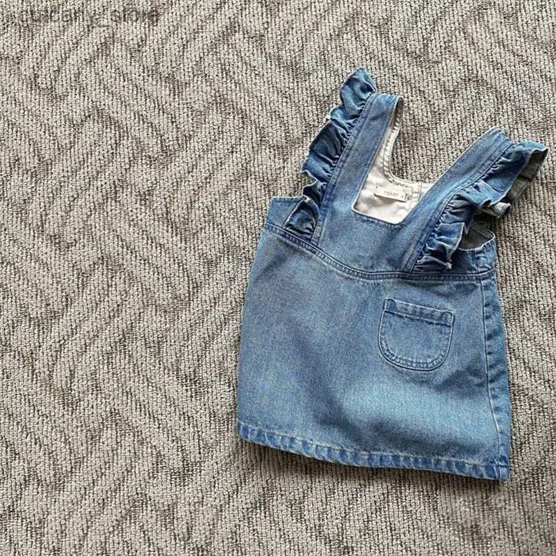 Abiti da ragazza 2023 Nuova neonata senza maniche con cinturino in denim Abito da neonato in velluto a coste allentato Moda per ragazze Abito casual per bambini Abiti da principessa L240313