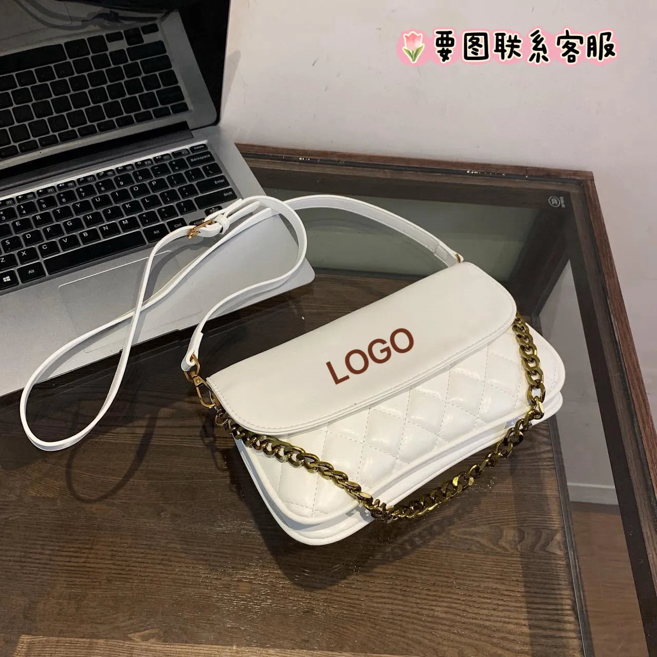 Wholesale New Classic Style Diamond Chain Korean Style Women's Wide Shoulder Messenger Bags Chains Vintage Bag Good-looking Mobile Phone Bag