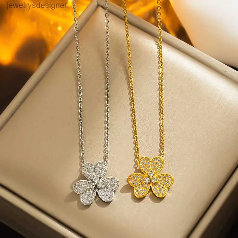 Designer Luxury New Classic vanly Clover Pendants Women Four Leaf Pendant Necklaces Bracelet Earring Gold Silver Jewelry Womens Engagement Party Gift