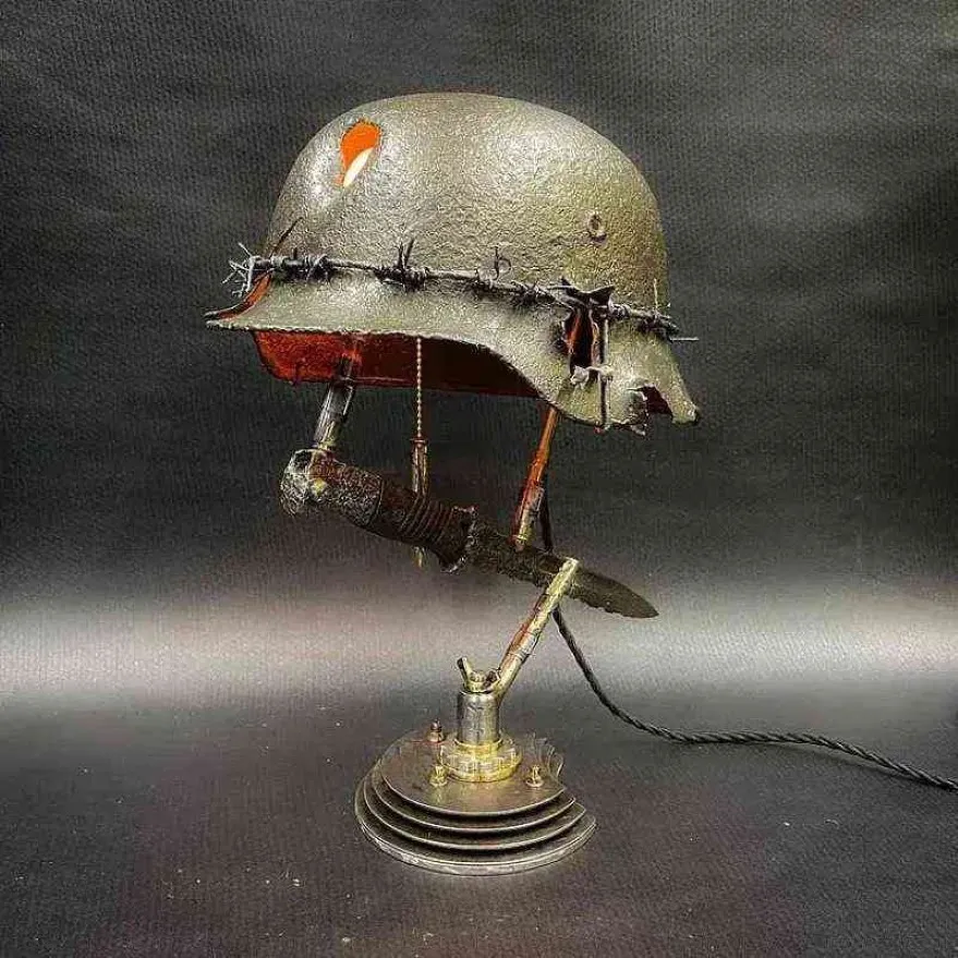 Objetos decorativos estatuetas decoração para casa capacete da segunda guerra mundial lâmpada de mesa lâmpada de relíquia de guerra lâmpada de relíquia de guerra artesanato de decoração de resina 263j