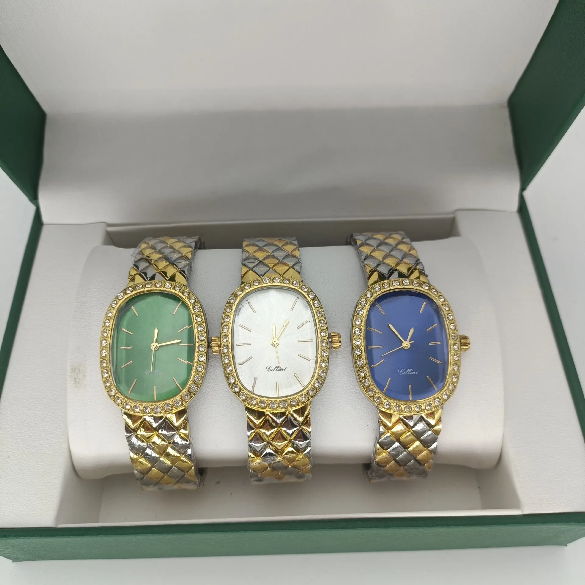 2024 Novo relógio feminino, oval, movimento automático de quartzo, relógio casual, pulseira de aço inoxidável, mostrador moderno, presente de aniversário, com caixa