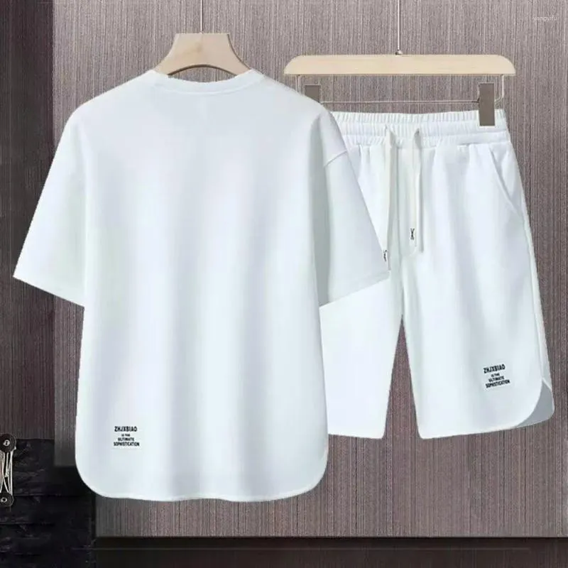 Herrespår män sportkläder set sommar casual outfit o-hals kort ärm t-shirt elastisk dragkamp midja breda ben shorts för en