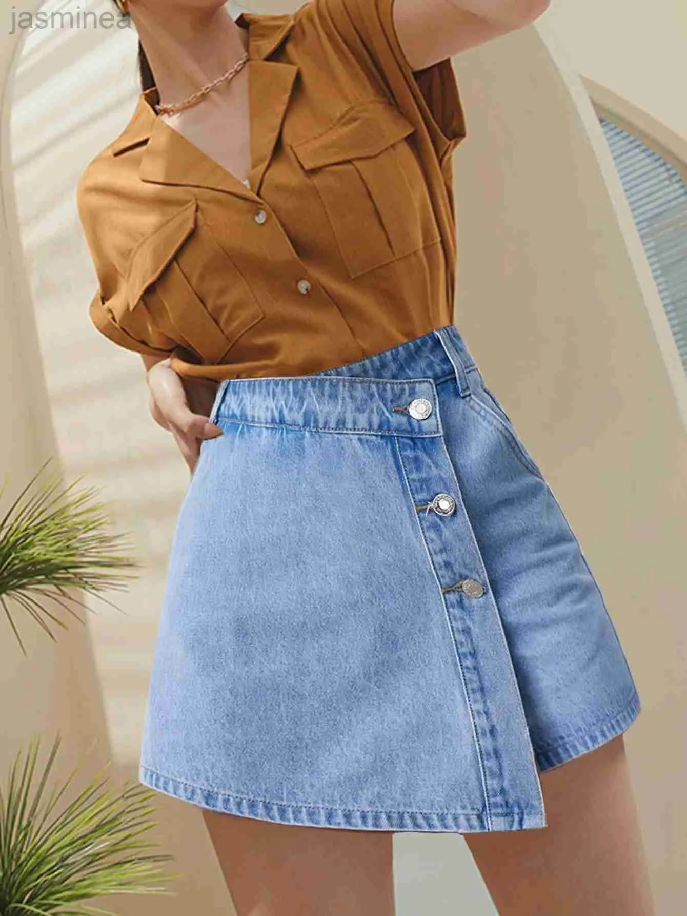 Shorts Damenmode Clean Denim Kurzer Rock Sommer American Fashion Button Design Süße Taille Shorts ldd240312