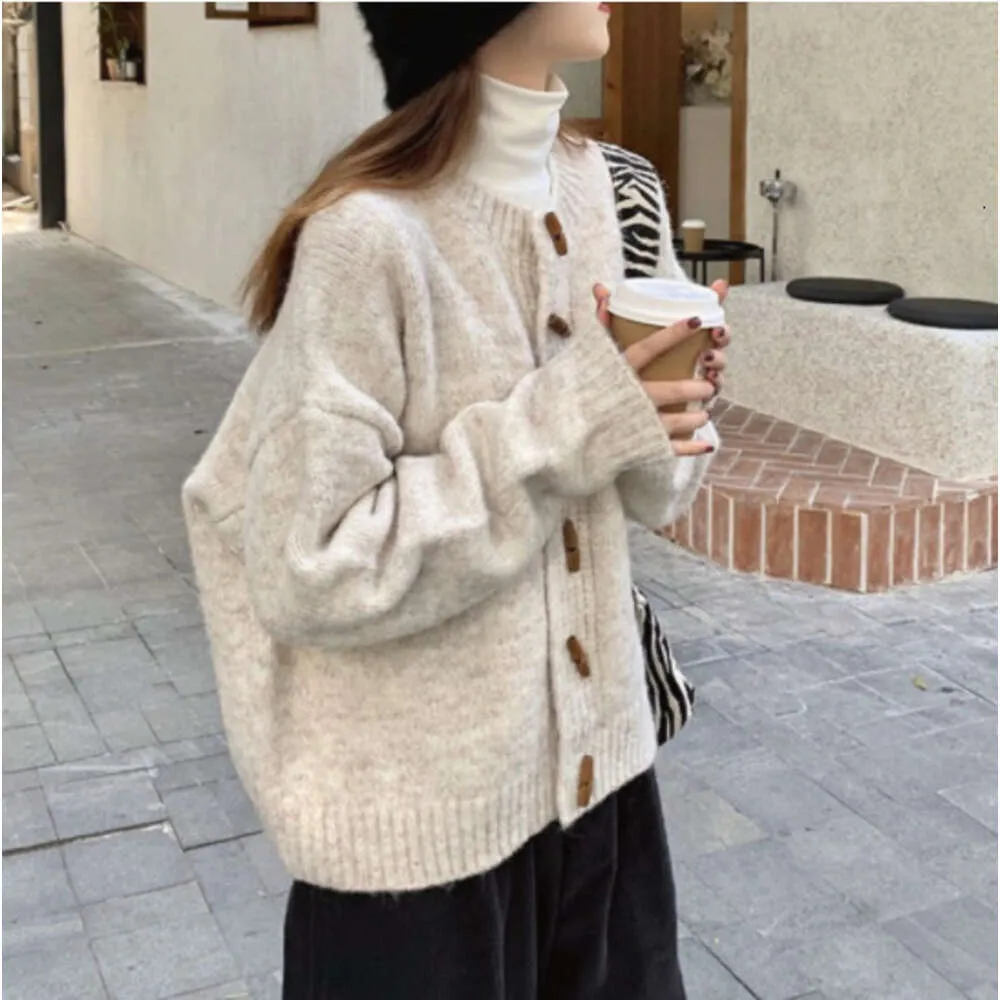 Casual Trendy Cowhide Button Sticked Cardigan Autumn and Winter Korean Version tjock college stil Lös högkvalitativ kort tröja för kvinnor