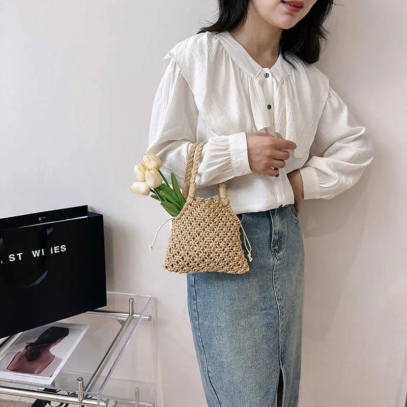 Literary and Minimalist Woven Bag Straw Shoulder Women's Summer Niche Hollowed Out Handmade Handbag