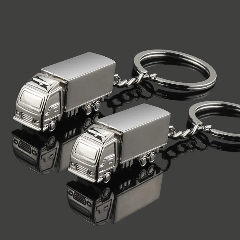 Creative Truck Keychain Cartoon 3D Big Truck Keyrings Can Key حامل مفتاح تخصيص مجوهرات الشعار