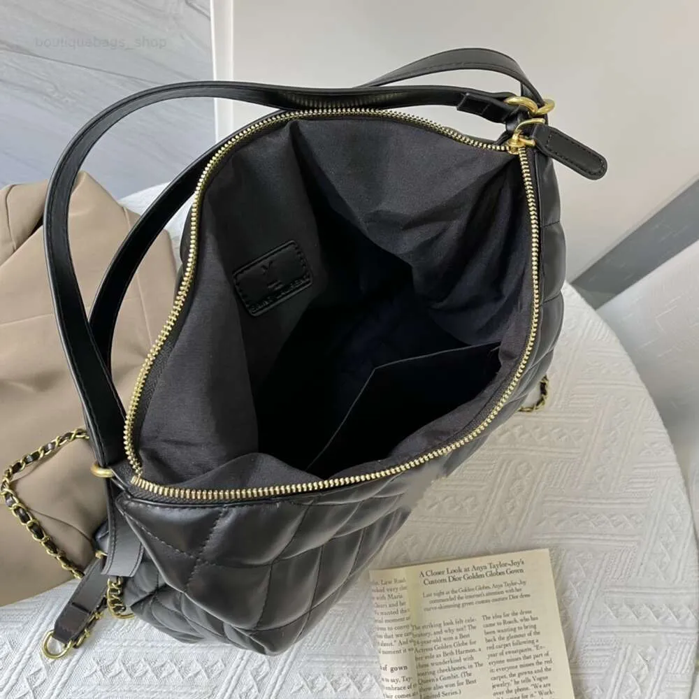 Designer's New Wholesale Price Fashion Bag Niche Diamond Chain Black Large for Women with Capacity and High-end Feel Tote Casual Underarm