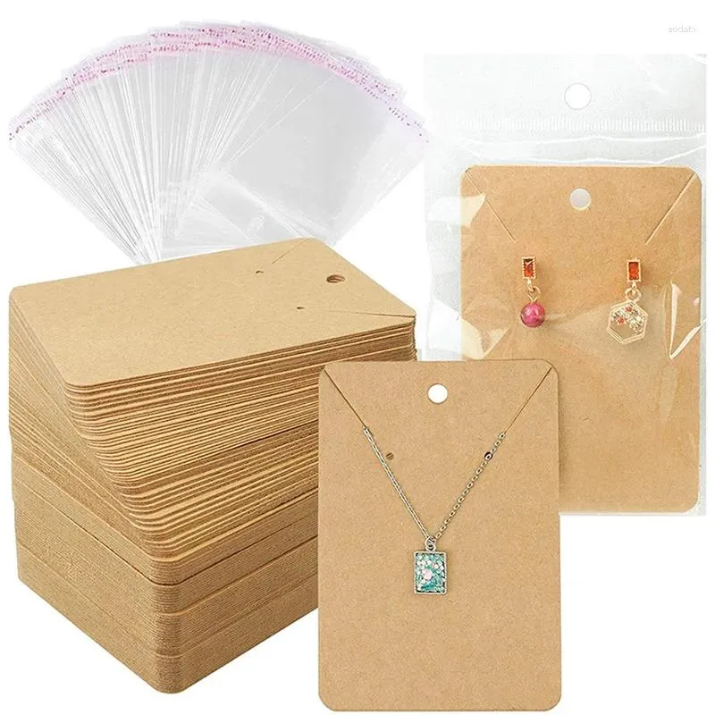 Smyckespåsar 50st/parti 5x5cm 6x9cm Kraft papperskortörhängen Halsband Displaykort för kvinnliga mangåvor som ger förpackningskartong