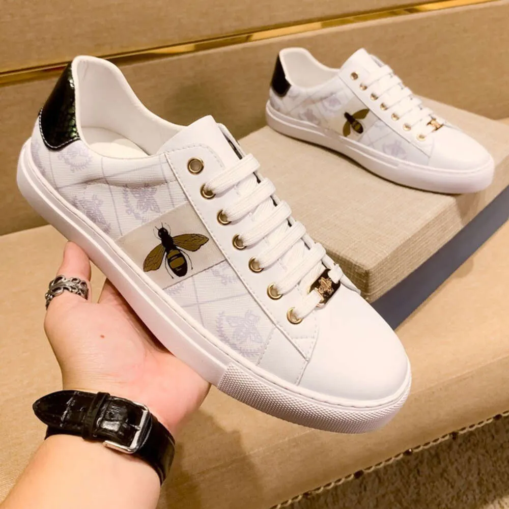 Luxury Designer Little Bee White Shoes Mens Board Top Cowhide High Edition Leather Casual Trainers 5oez