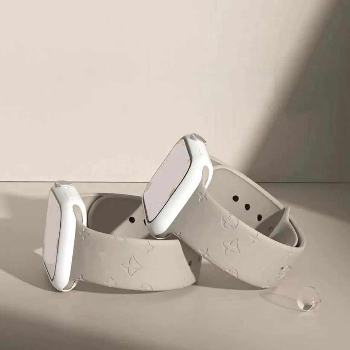 Cinturini da guardia di bellezza Apple Watch Band 38mm 41mm 41mm 42mm 44mm 45mm 49mm di lusso Hi Disegni di qualità Iwatch 8 7 6 5 4 Silicone L con logo Box Woman Man PDD