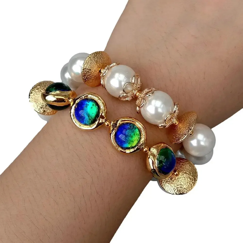 Yygem 2 strängar White Round Sea Shell Pearl Blue Murano Glass Gold Plated Charm Armband 8 Girl Gift 240305