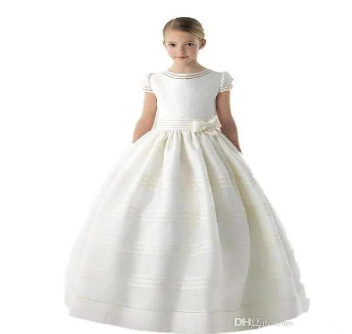 Princess White First Communion Dresses Little Flowers Girls Wedding Party Dress Kort ärmar Satin Vestidos de Comunion 20228029501