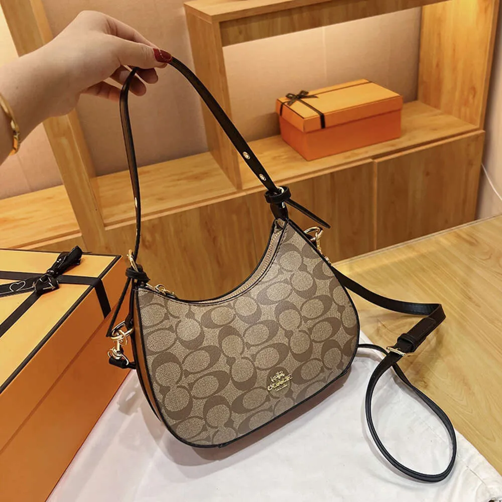 Kaufen Sie Factory Wholesale Womens 2024 New Crescent Bag Hochwertige Unterarm-Minimalist-Schulter-Pendler-Vielseitige Mode