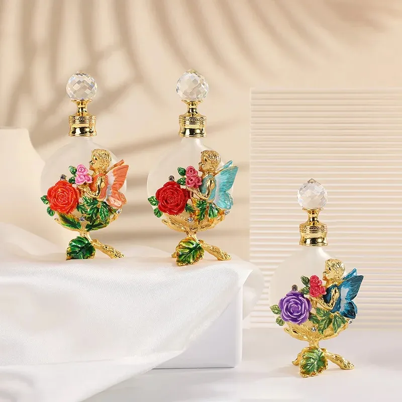 60 x15ml妖精の香水ボトル、詰め替え可能なバラの花の装飾ボトルemplyクリスタルガラスボトルジュエル付きエナメルコンテナエッセンシャルオイルボトル