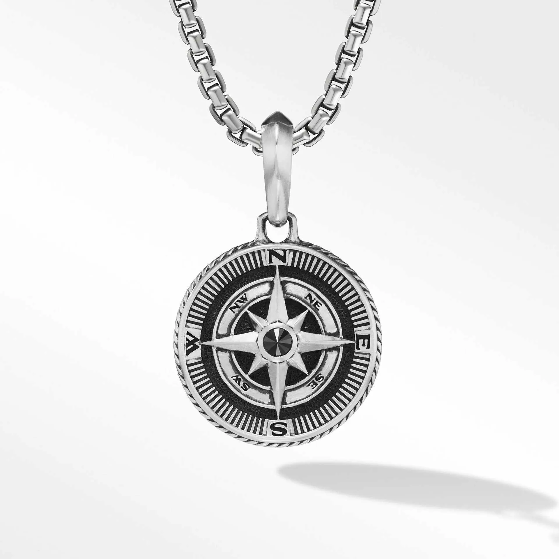 AA Designer Wisiant Naszyjnik Sweet Love Jade Dyman Sterling Silver Compass Pendant 29.5x20 mm Bezpośrednia sprzedaż UQS3