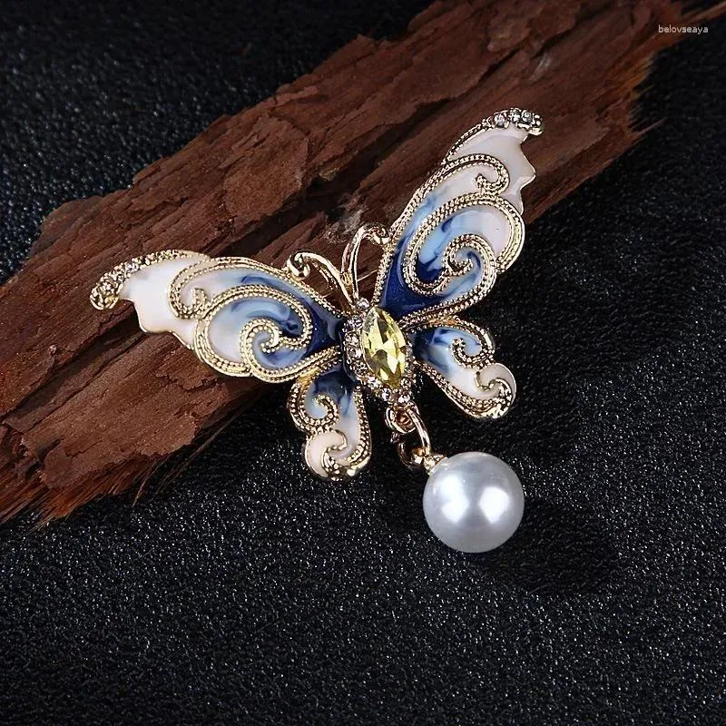 Broszki motyl dhineston zwierzęcy styk symulowany Pearl Charm Brooch Akcesoria