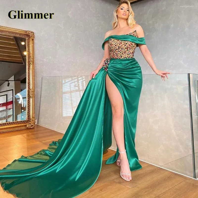 Runway Dresses Glimmer Luxury Boat Neck Celebrity Crystals Trumpet High Slit Pleat Court Train Satin Backless Vestidos de Noche