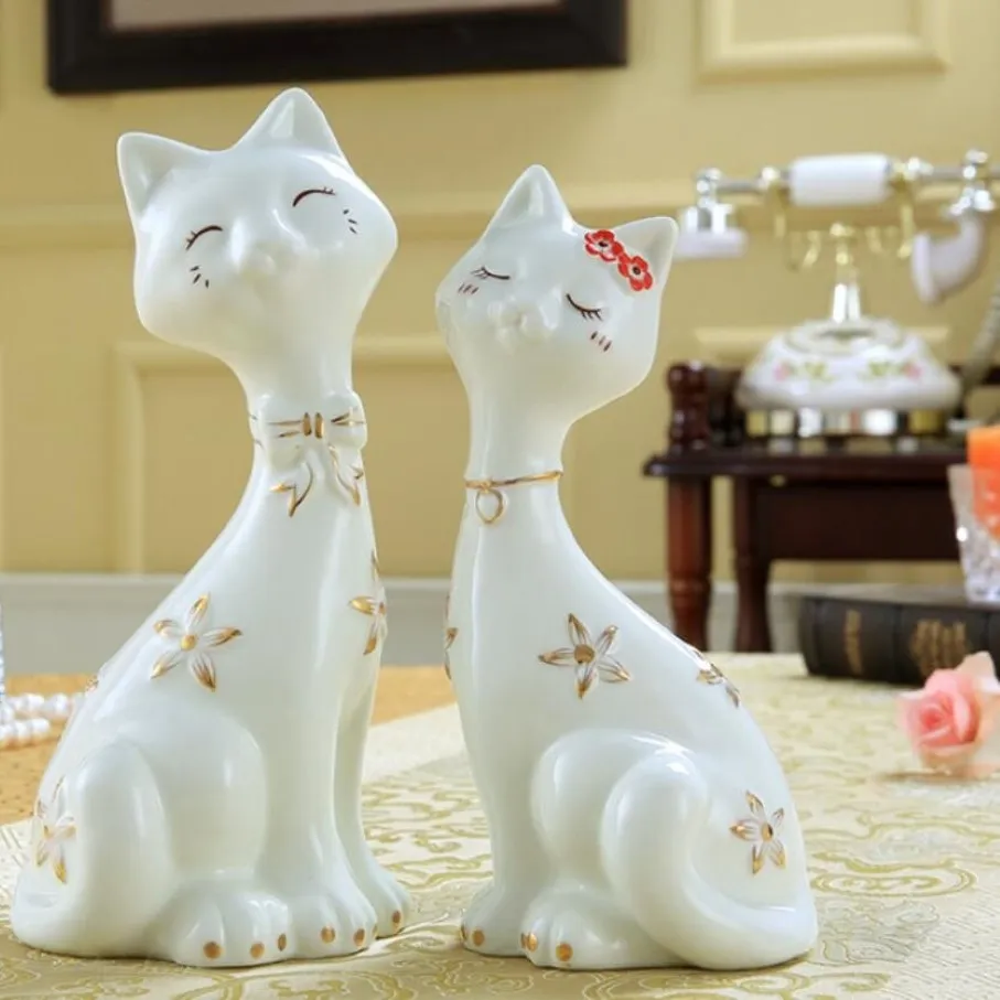 Maneki Neko Home Decor Cat Capts Crafts Room Decoration Ceramic Ornament Porcelain Animaligurines Fortune Cat Creative Wedding Gifts238Q