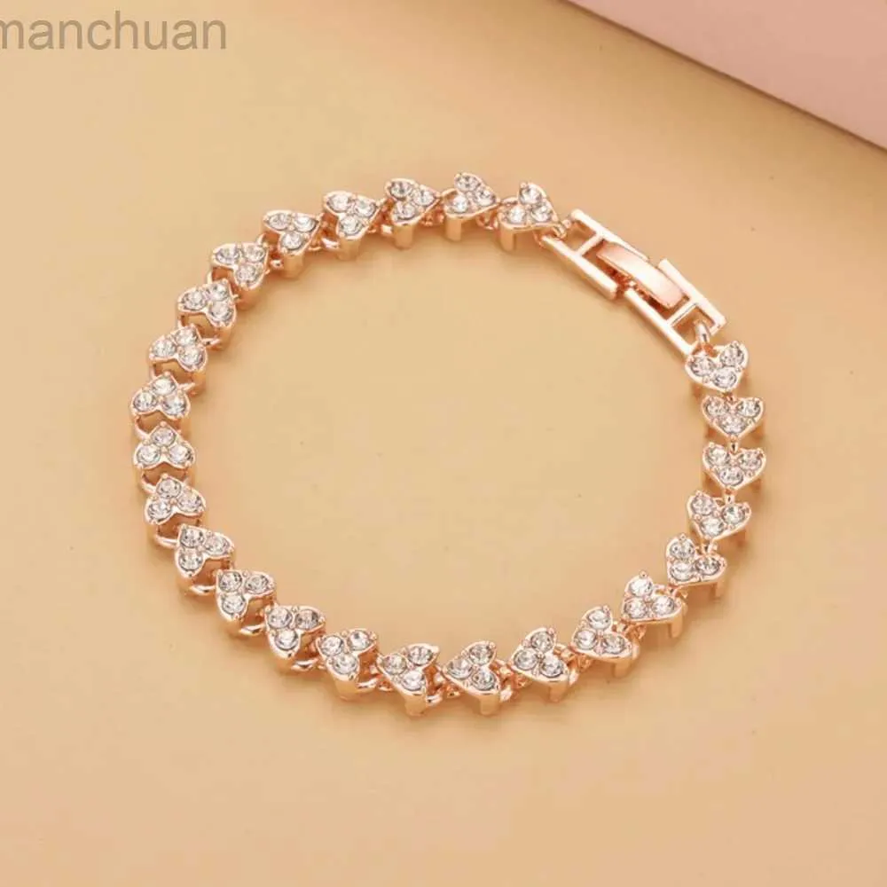 Bangle Luxury Roman Crystal Bracelet for Women New Fashion Heart Chain Charm Rhinestone Bangle Wedding Bridal Jewelry Accessories Gifts ldd240312