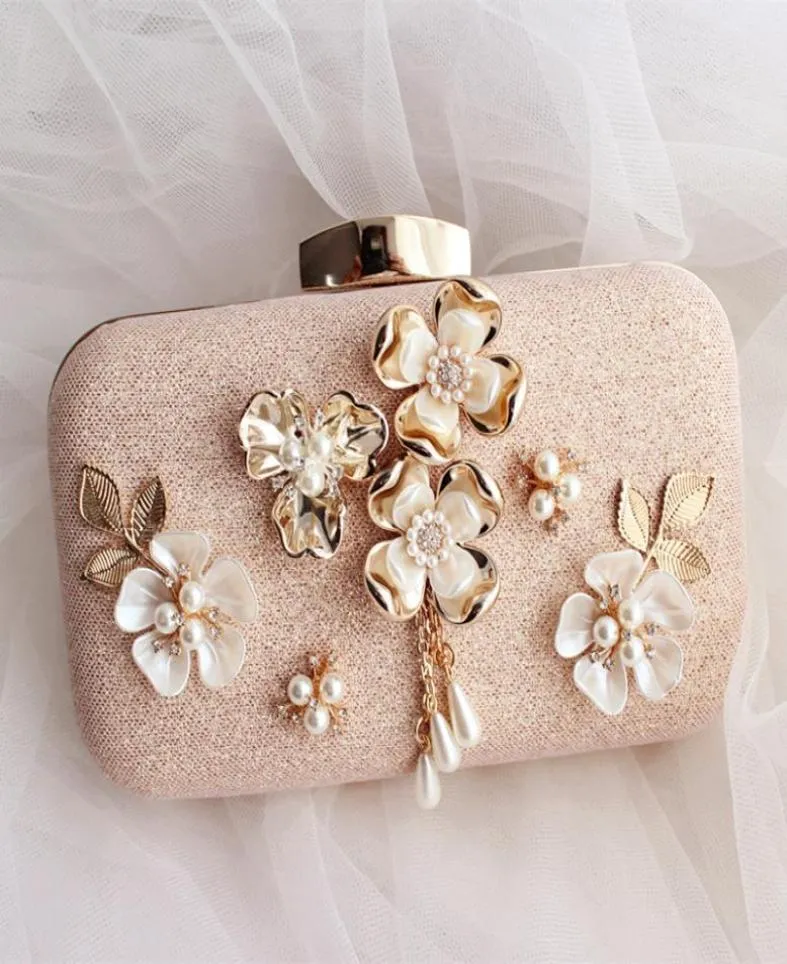 Söta rosa brudhandväskor för brudar Pearl Flower Wedding Hand Bags With Chain Shoulder Bag Handgjorda handväskor 20161009288