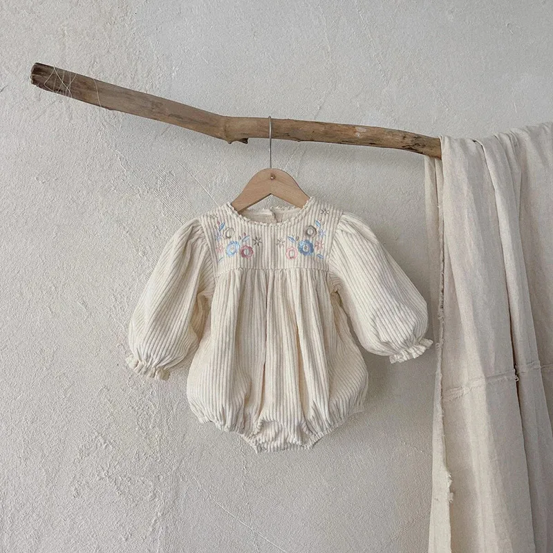 MILANCEL Herbst-Mädchen-Bodysuit aus Cord, bestickter Blumen-Overall für Kleinkinder 240311
