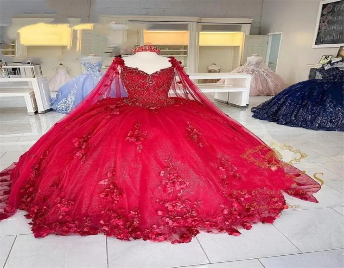 Röd älskling Princess Ball Gown Pärlade 3D -blommor Quinceanera -klänningar med Cape Sweet 15 16 Dress Prom Robe de Bal1942247