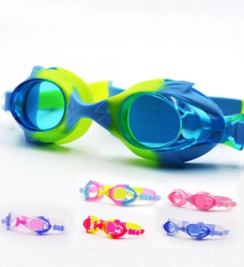 Nya barn barn simmar skyddsglasögon under vattnet dykande glasögon pojkar flickor simma skyddsglasögon pc lins antifog tecknad färgad barn skyddsglas
