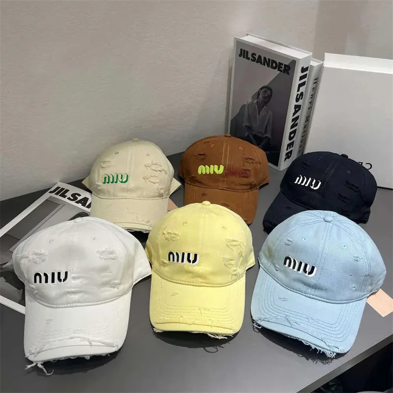 Çiftler Tasarımcılar Beyzbol Şapkaları Bahar Sporları Tasarımcı Top Caps Şeker Mektubu Baskı Beyzbol Şapkası Casquette Açık Seyahat Deliği 6 Renk Kapağı
