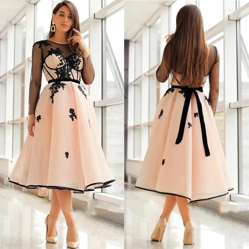 Vestidos de festa sexy senhora rosa baile gola alta manga longa noite uma linha renda preta sheer apliques elegantes vestidos femininos