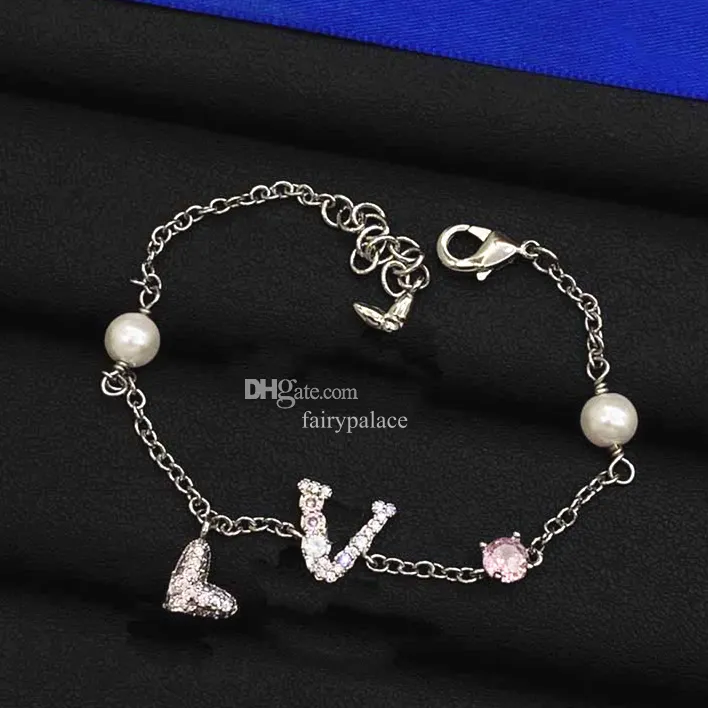 Marque de mode Designer Crysatl strass Bracelet lettre V luxe femmes bijoux métal perle Bracelet pour femme chaîne cadeau de haute qualité