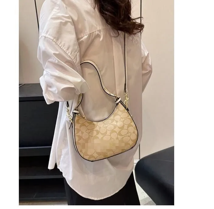 Deri tasarımcı crossbody çanta kadın omuz askısı koçluk çanta baskı cüzdan tasarımcılar moda kılıfları alışveriş çantaları