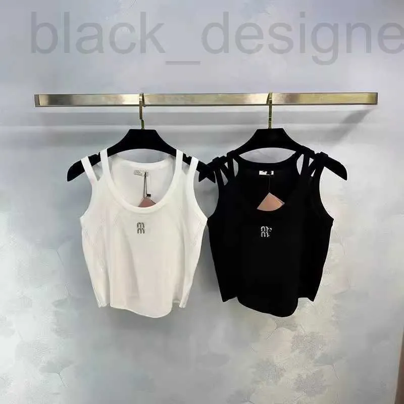 Kadın Tankları Camis Designer İlkbahar ve Yaz Yeni Nanyou Miu Yaşını Azaltan tatlı kız tarzı zayıflama eklemesi çok yönlü minimalist örgü yelek av19