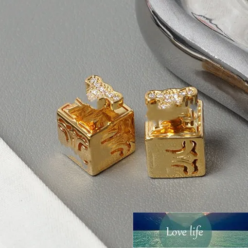 New Ear Studs Personalized Trendy Geometric Square Metal Hollow Light Luxury All-Match Diamond-Embedded High Sense Eardrops Earrings