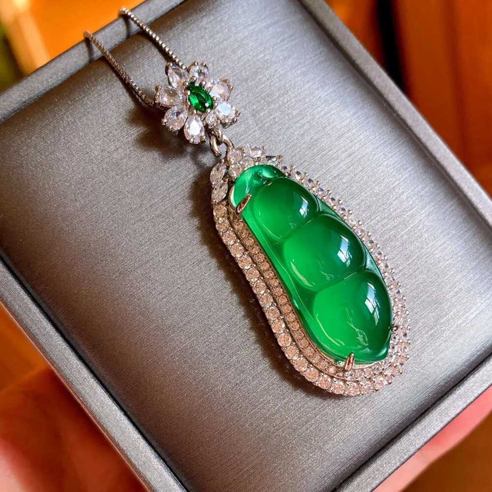 Zhuang Shengsheng Sieraden Ijsmerg Fudou Set Groene Vier Nierboon Jade Hanger Ketting Met Elegantie Ketting Ketting