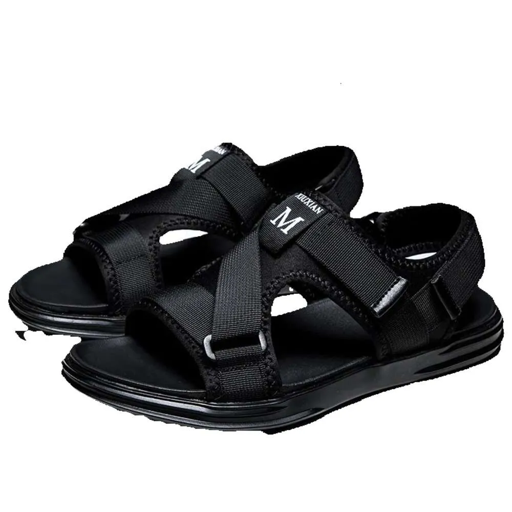 NK Designer Sandals Slifori di punta quadrata lettera estiva sandalo a fondo piatto spiaggia esterna slitta gg gg