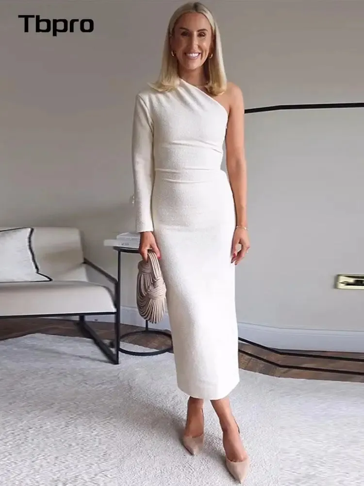 MIDI -klänning med asymmetrisk halsringning och långärmad sidoplikt dold zip rygg slits Vestidos eleganta chic fasta kläder 240306