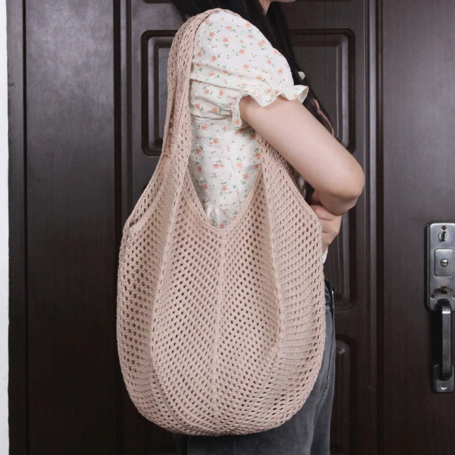 Koreański Instagram One ramię w bawełnianej torbie z dzianiny Nowy szydełkowana torebka torebka trawiastka wakacyjna plaża 240312