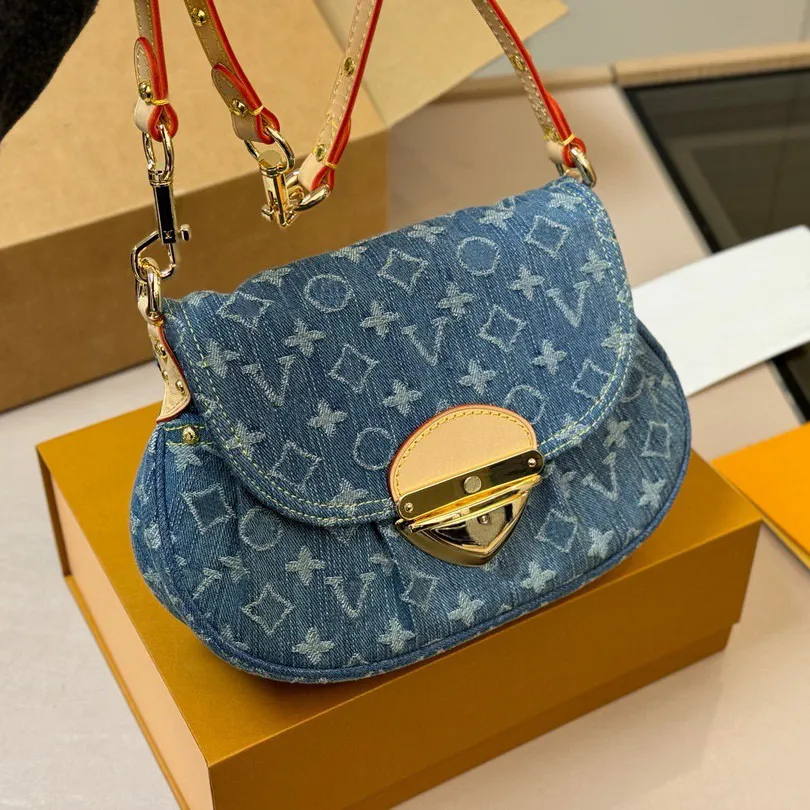 Designer bag, retro denim bag, women's crossbody bag, luxurious handbag, Hobo shoulder bag, blue denim flower crossbody bag fashionable trend fashionbag0006
