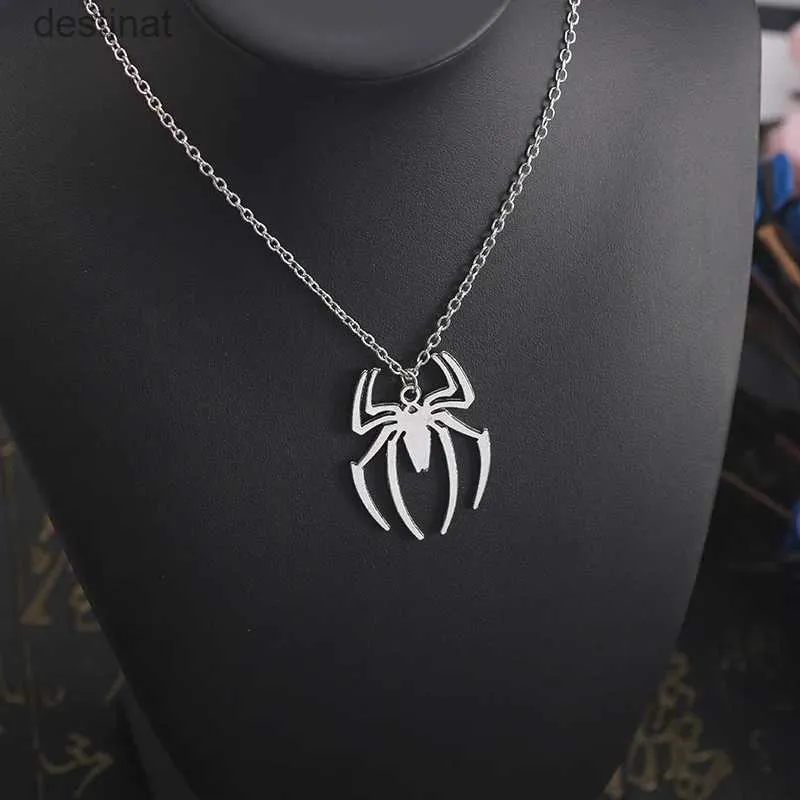 Outros Kpop Moda Spider Halloween Pingentes Redondo Cross Chain Mens Colares Cor Prata Pescoço Cadeia Gótico Casal Streetwear GiftsL242313