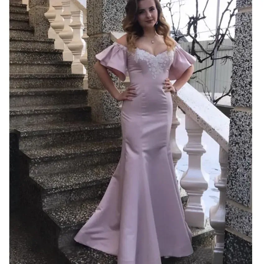 Pearl Pink Bridesmaid Dress with White Appliques Spaghetti Straps Sweep  Train Plus Size from Dhgate Bridesmaid Dress - price 151.45