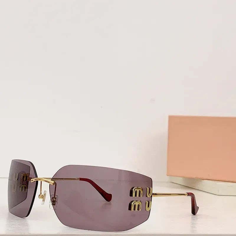 För kvinnor Miui Solglasögon S Designers Runway Glassar Kvinnor Högkvalitativa kvadratiska glasögon Shades Femininity