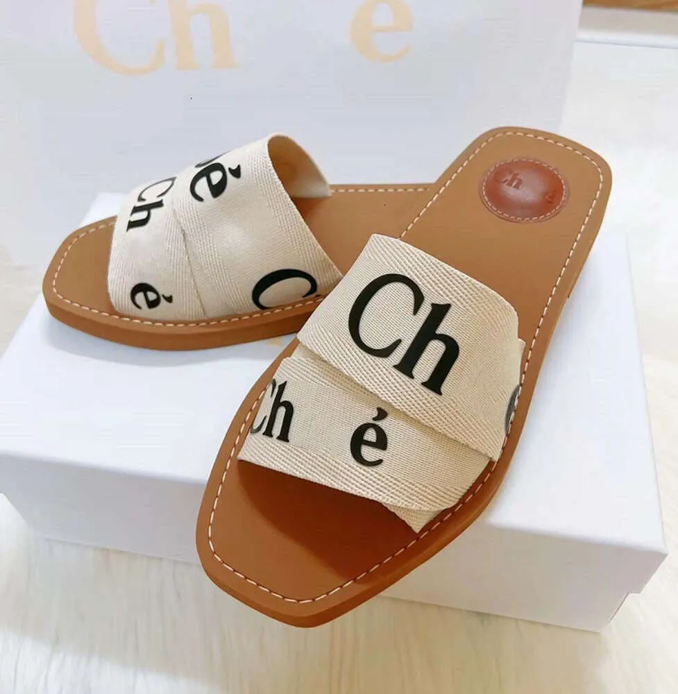 Designer Sandales Sandals Summer Luxury Brand Telvas Square Toe Lettre broderie Fashion Sandale à fond Mule Beach Outdoor Home Slide Fashion Chaussures 3554