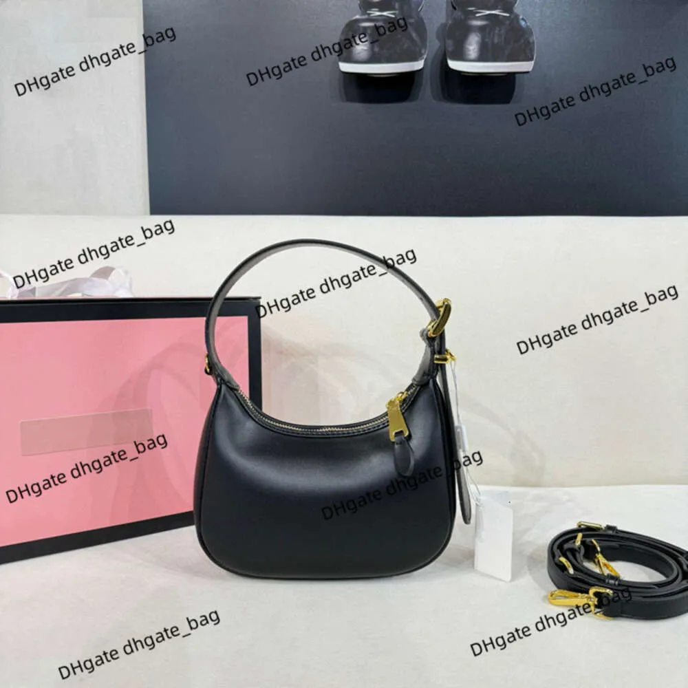 【Anyone more】Iro simple half-moon cross bag 2024Stylish Half-Moon Leather Handbag for Women: Single