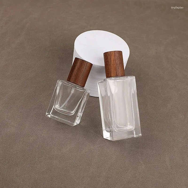 Garrafas de armazenamento 30pcs 30ml vidro transparente premium perfume spray vazio quadrado friso garrafa de Nick