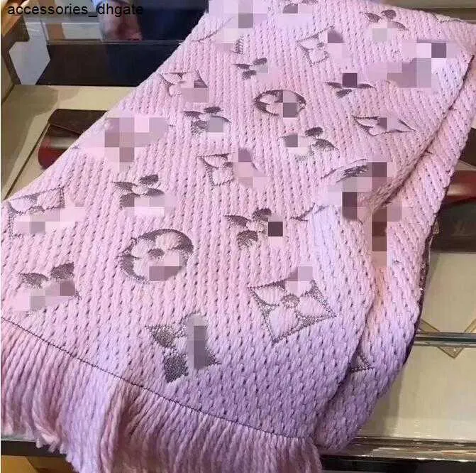 2023 Lucky Luxury V Designer Sciarpa Pashmina Crea un inverno caldo per i designer Moda classica Borsa in cashmere da uomo e da donna Scialle di lana con cappuccio